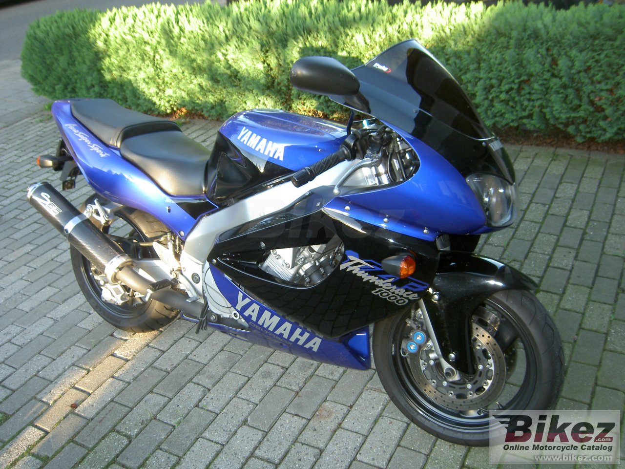 Big  yzf 1000 r thunderace picture and wallpaper from Bikez.com